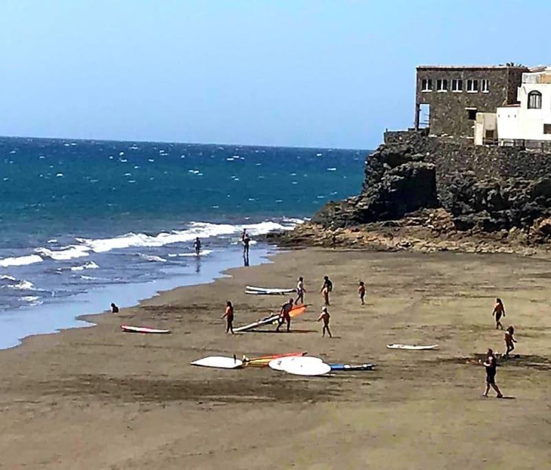 Newly Refurbished Beachfront Apartment. San Bartolome de Tirajana  Exterior photo