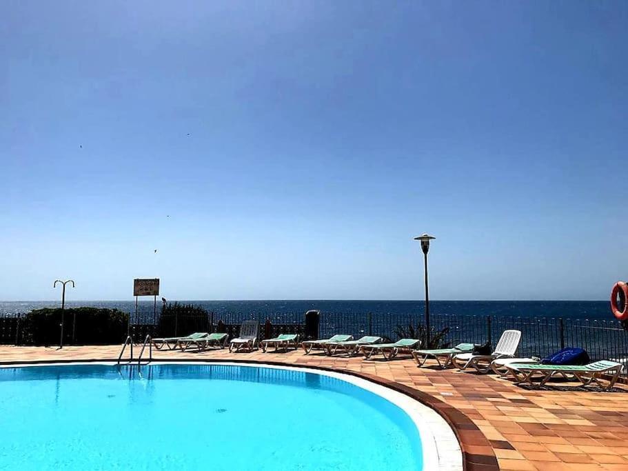 Newly Refurbished Beachfront Apartment. San Bartolome de Tirajana  Exterior photo